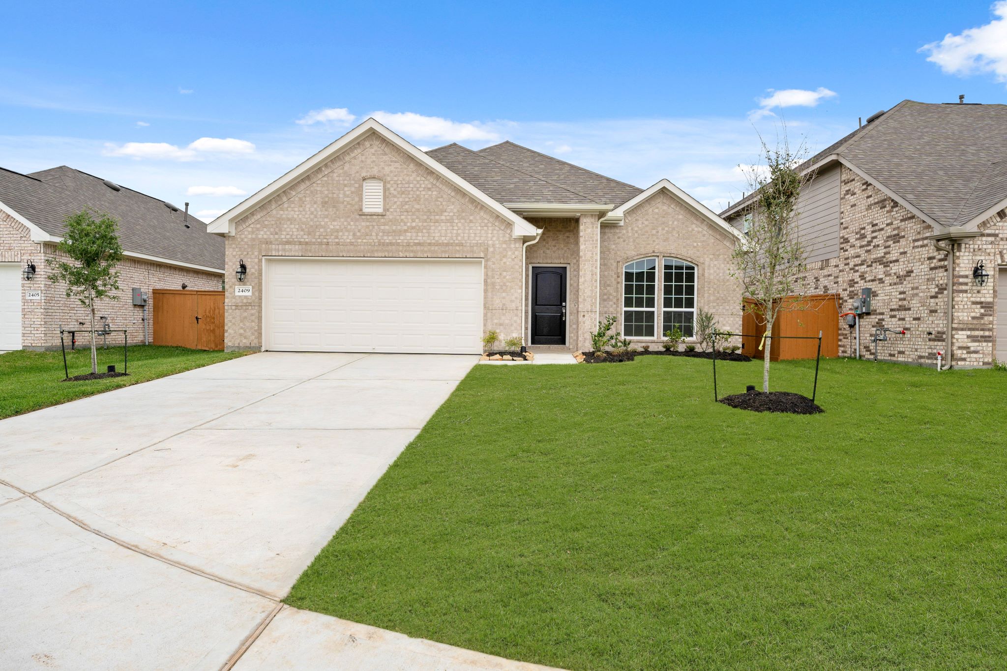 014B04 2409 Abbot Brook Dr.